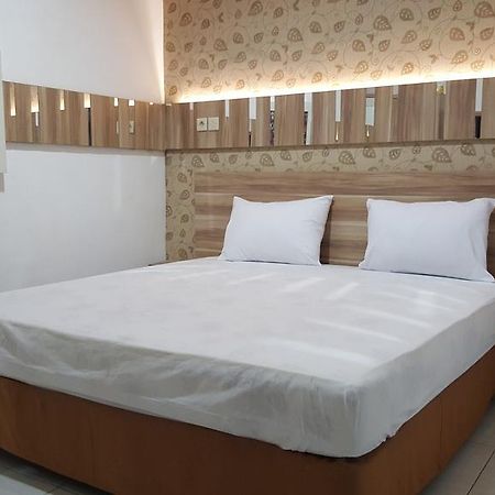 Omah Seroja Hotel Semarang Luaran gambar