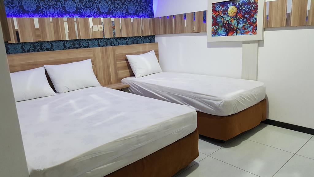 Omah Seroja Hotel Semarang Luaran gambar